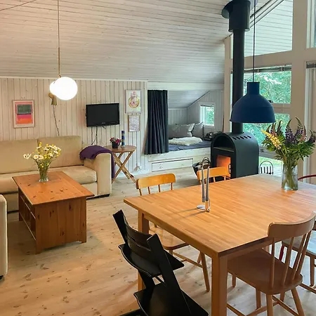 펜션 Virksund With Grounds And Hot Tub 회예스레브