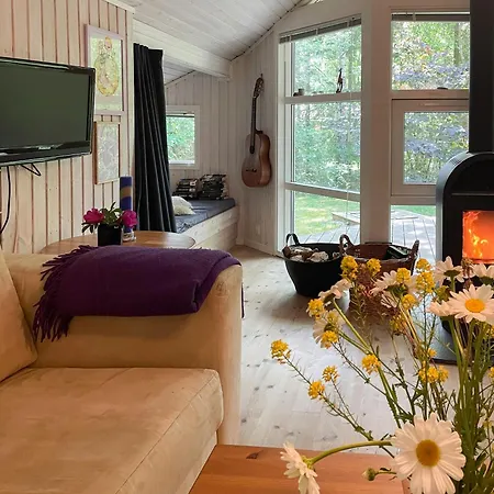 Virksund With Grounds And Hot Tub * Højslev