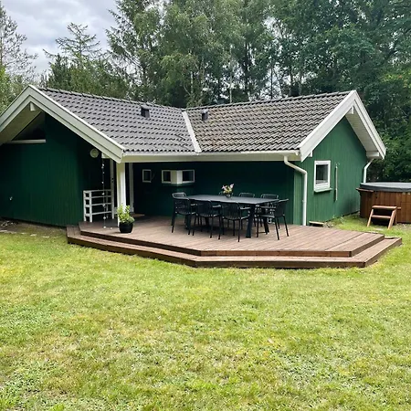 Virksund With Grounds And Hot Tub * 회예스레브