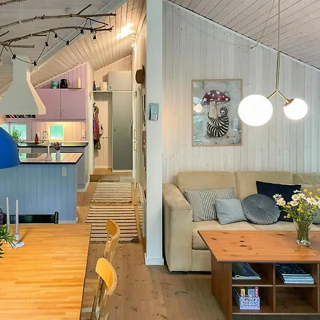 Virksund With Grounds And Hot Tub