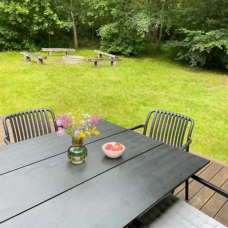 Hébergement de vacances Virksund With Grounds And Hot Tub *