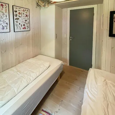 Virksund With Grounds And Hot Tub