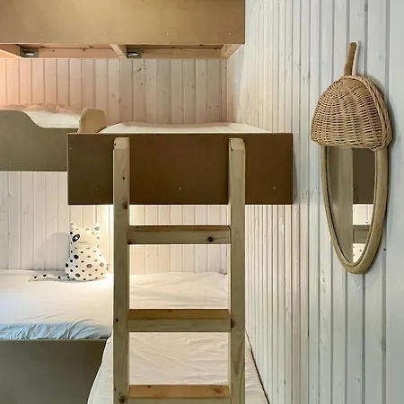 Virksund With Grounds And Hot Tub 펜션 *