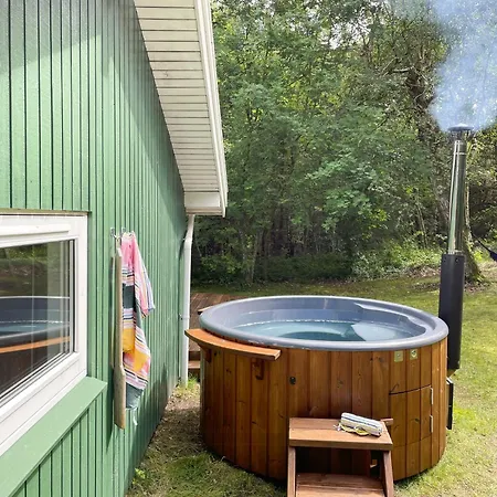 Virksund With Grounds And Hot Tub Casa vacanze