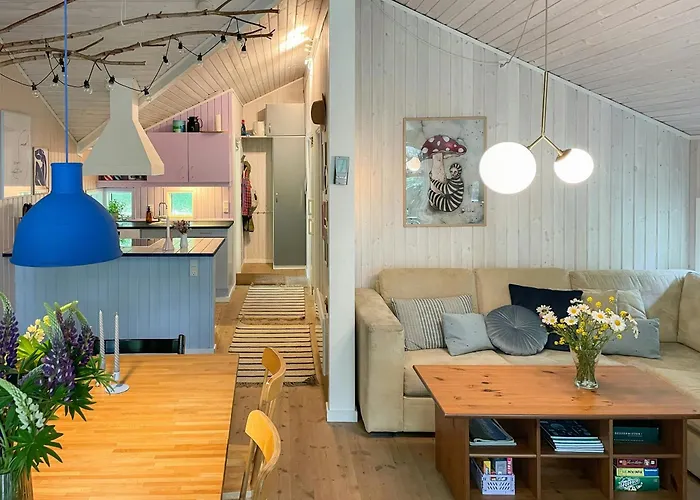 Virksund With Grounds And Hot Tub